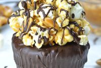 Super Bowl Game-Day Cupcakes: Football-Themed Recipes and Tips