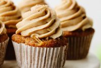 Apple Cinnamon Cupcakes with Classic Pie Filling