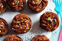 Decadent Vegan Chocolate Cupcakes: Moist, Rich Recipe