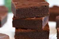 Thin Mint Cookie Bars Recipe with Chocolate Ganache