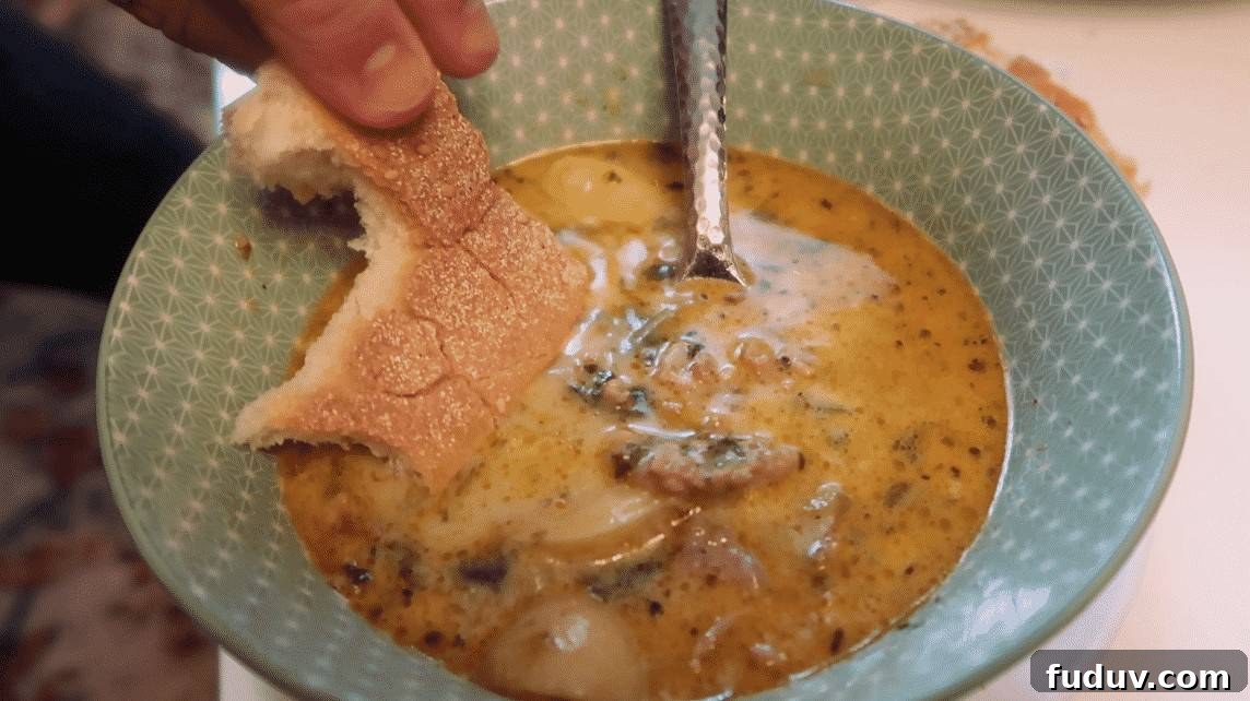 Instant Pot Sausage and Spinach Soup — Zuppa Toscana Recipe 14 img 24318 39