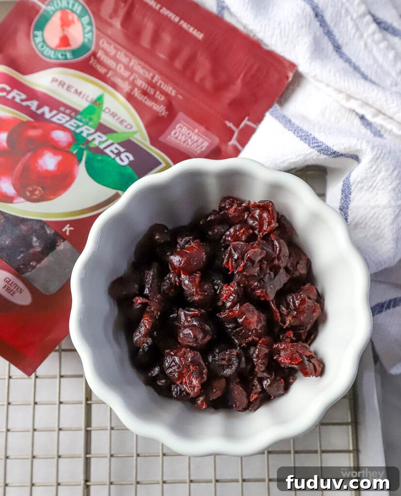 Chewy Oatmeal Cookies with Cranberries and Chocolate Chips 4 best dried cranberries